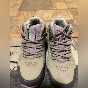 Girls Northside waterproof/ hunting /hiking boots size 3 big girls 40$ firm